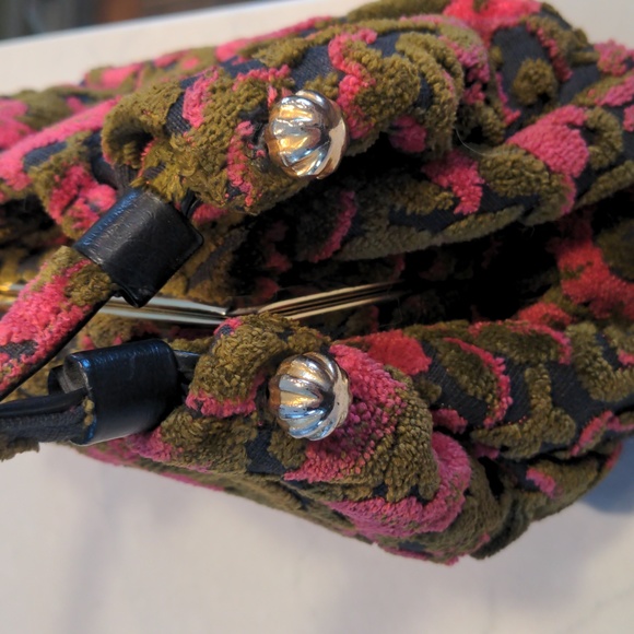 VTG Vintage Floral Carpet Handbag, pink and green - Picture 16 of 17